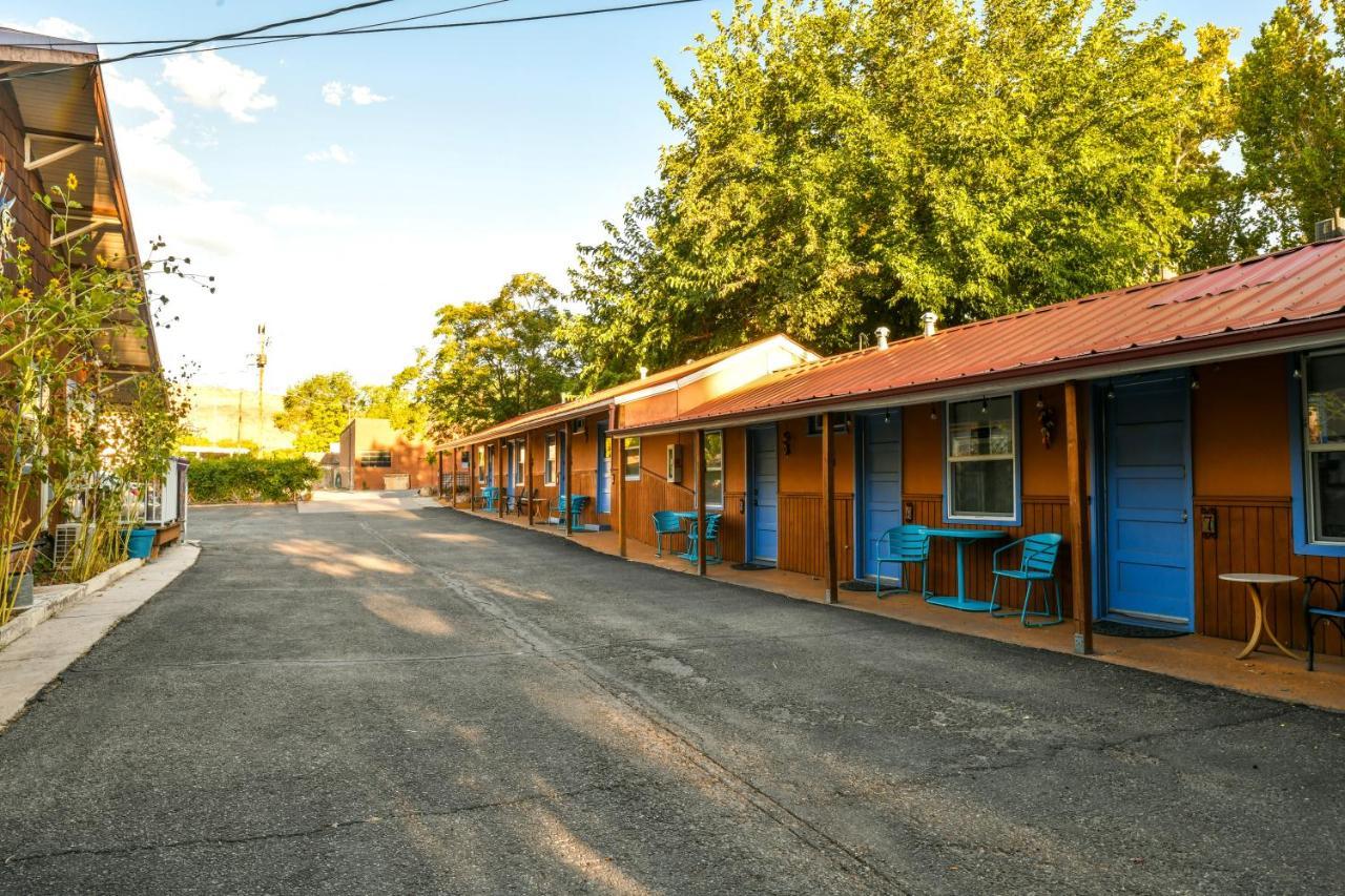 Lodge 7 - Downtown Location. Studio With Shared Hot Tub. Minutes To Arches N.P. Moab Buitenkant foto